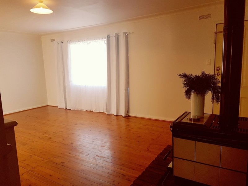 5 Betts Street, Goulburn NSW 2580