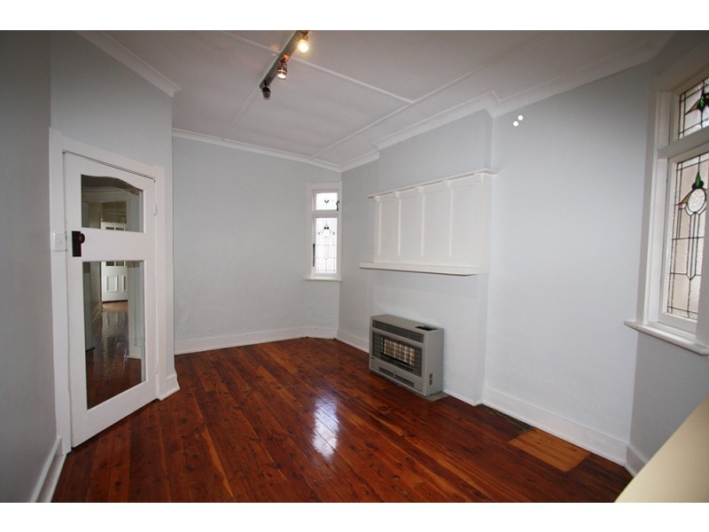 7 Lithgow Street, Goulburn NSW 2580