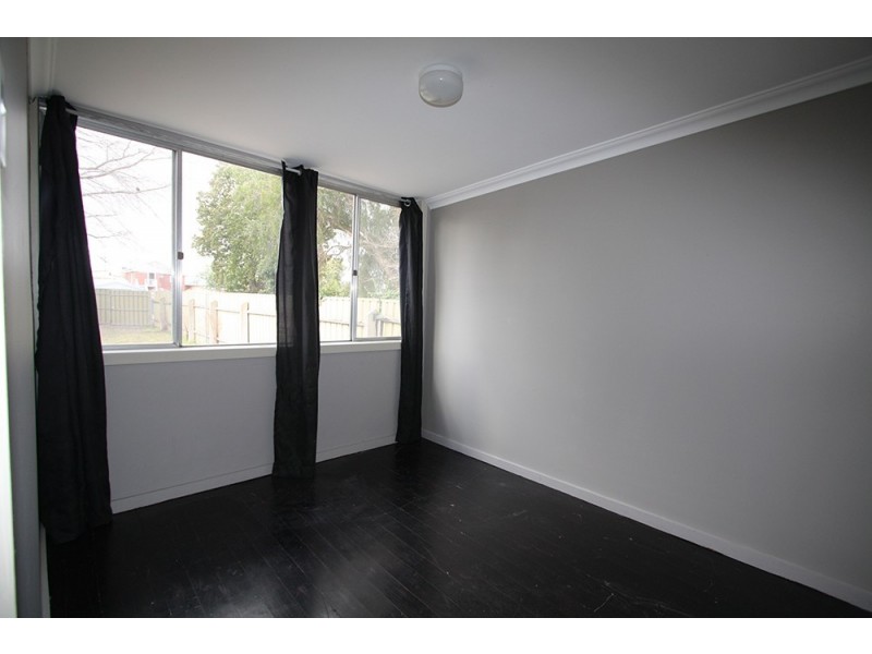 7 Lithgow Street, Goulburn NSW 2580