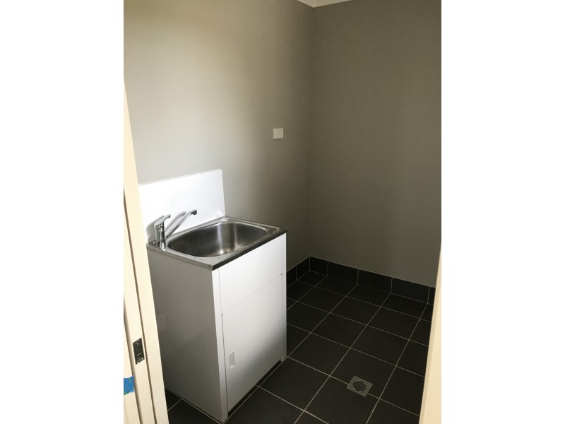 8B Swan Loop, Goulburn NSW 2580