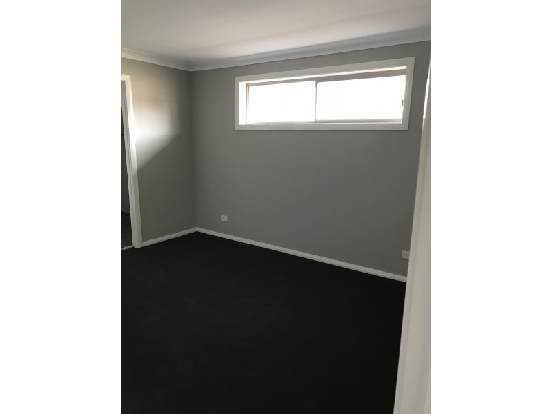 8B Swan Loop, Goulburn NSW 2580