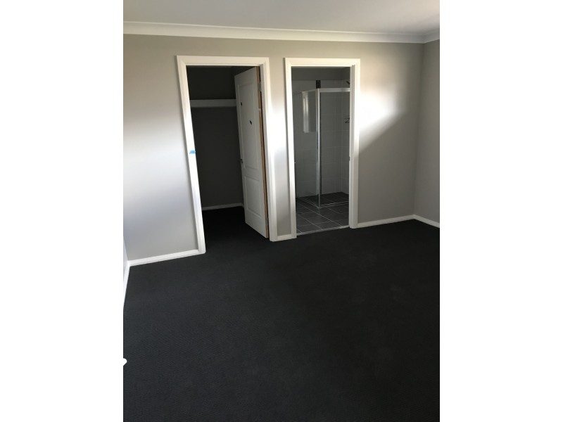 8B Swan Loop, Goulburn NSW 2580