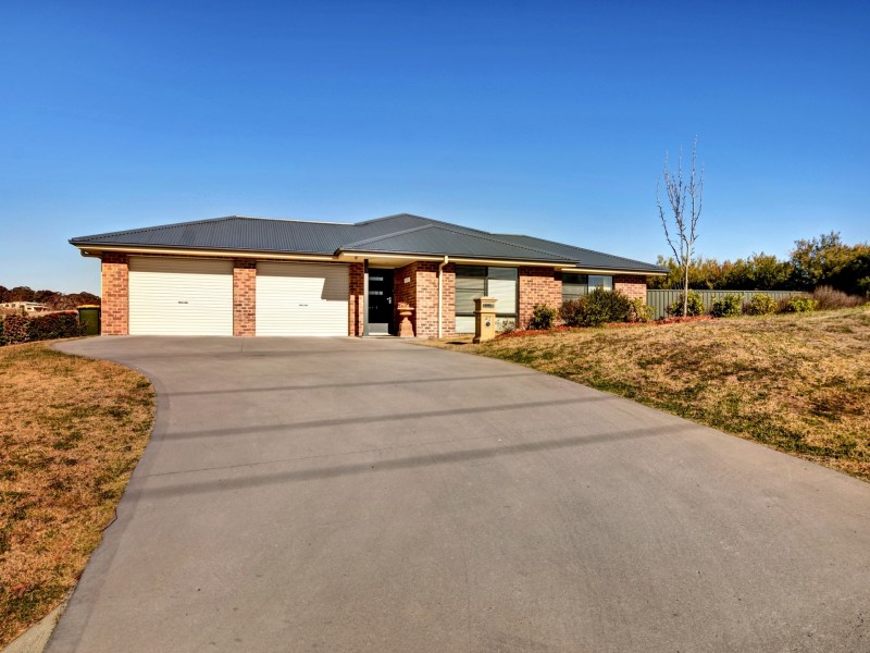 42 Clyde Street, Goulburn NSW 2580