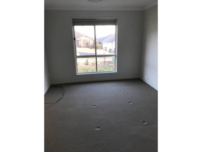 7 McAlroy Place, Goulburn NSW 2580