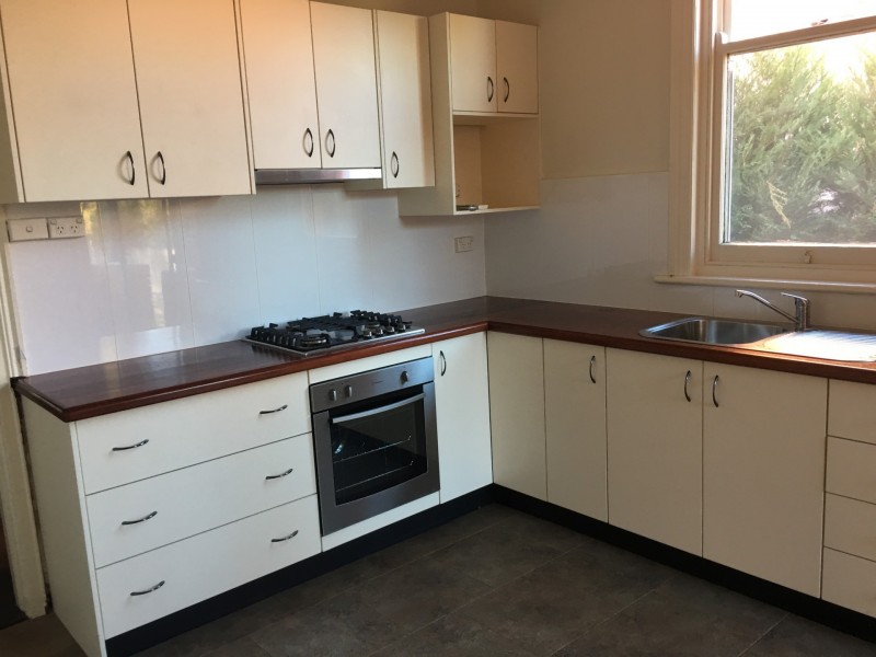 130a Clifford Street, Goulburn NSW 2580