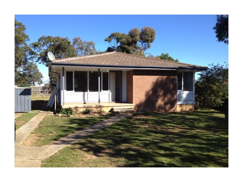 3 Grunsell Cr, Goulburn NSW 2580