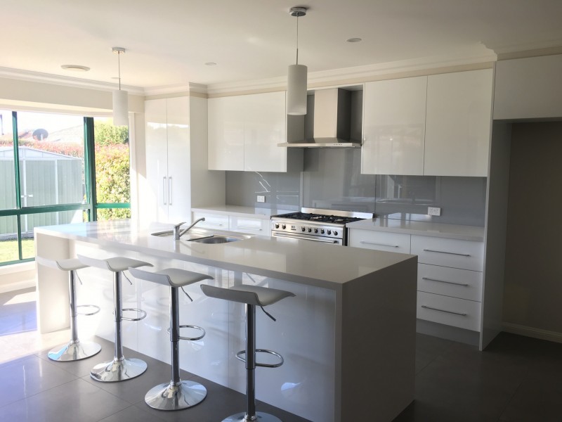 4 Paradise Place, Goulburn NSW 2580