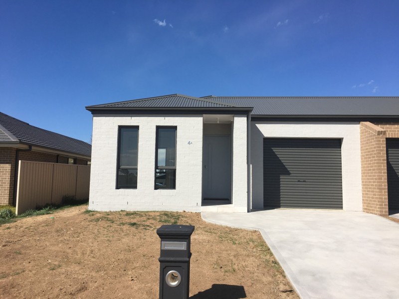 4a Straker Road, Goulburn NSW 2580
