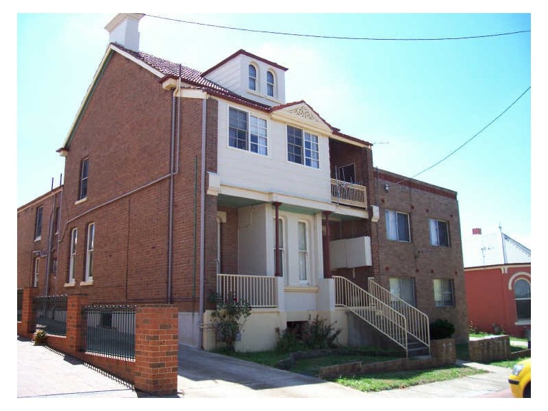 8/24 Church Street, Goulburn NSW 2580