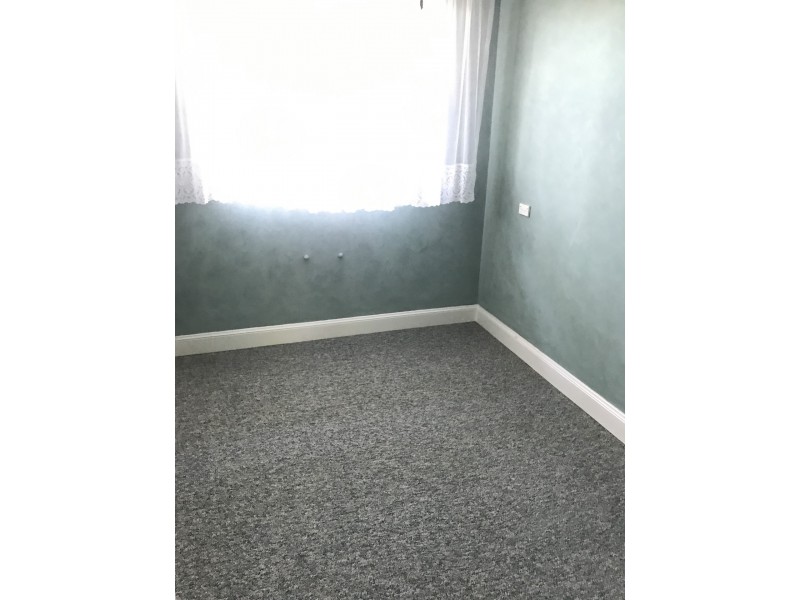 10 Yarrowlow Street, Goulburn NSW 2580