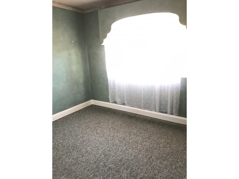 10 Yarrowlow Street, Goulburn NSW 2580