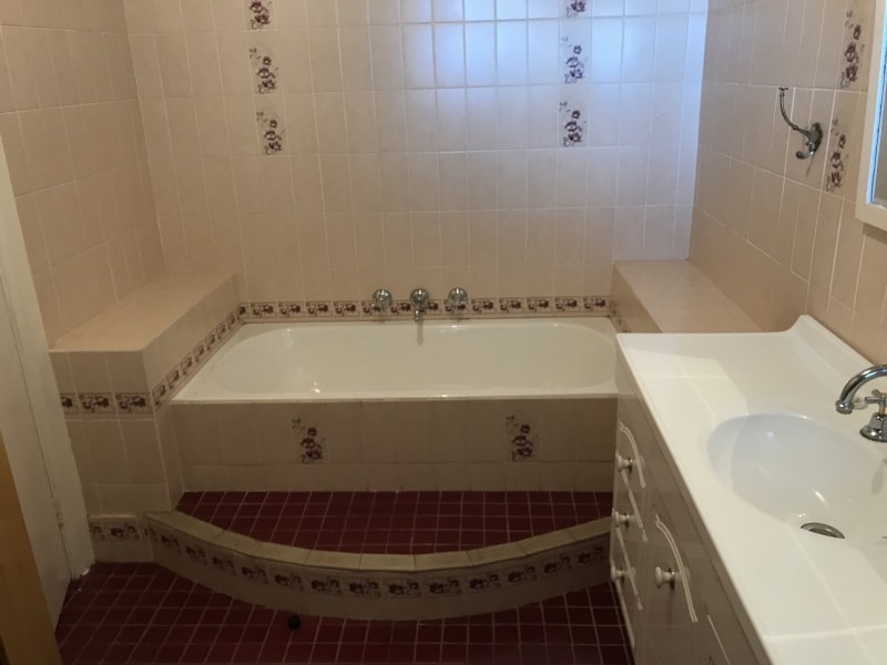 10 Yarrowlow Street, Goulburn NSW 2580