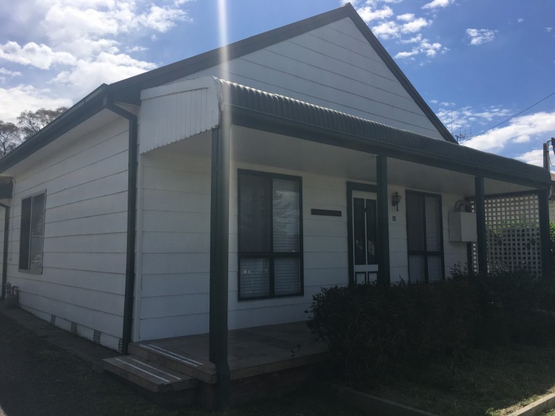 12 Cressy Street, Goulburn NSW 2580