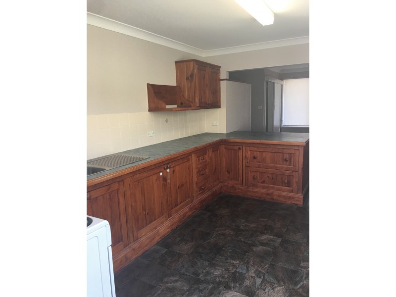 12 Cressy Street, Goulburn NSW 2580