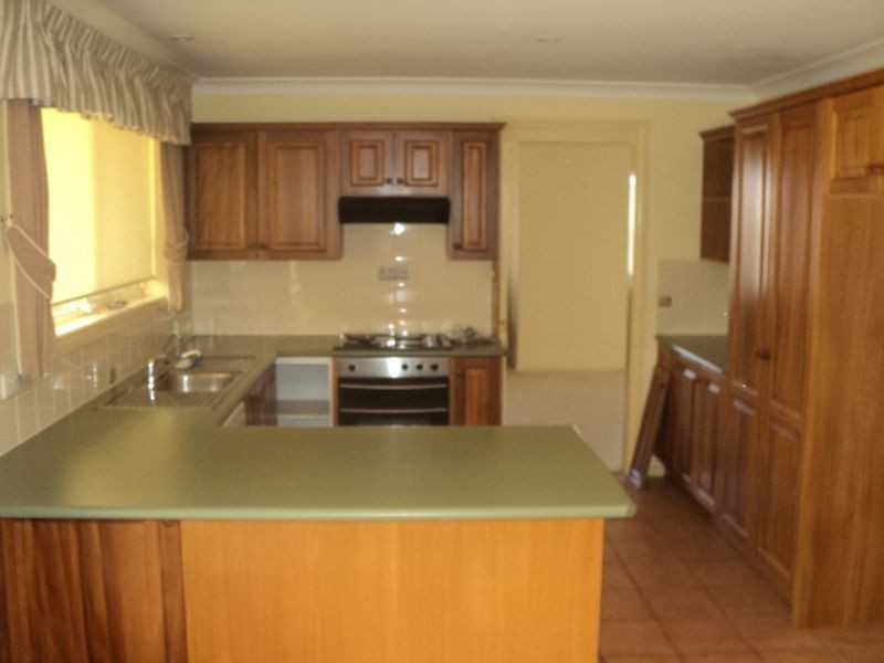 10 Beverly Close, Goulburn NSW 2580