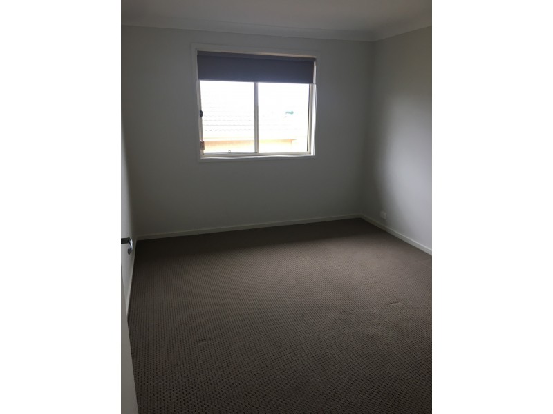 12 McAlroy Place, Goulburn NSW 2580