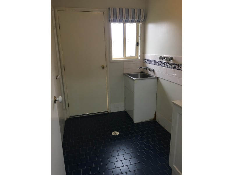 27 Constantina Circuit, Goulburn NSW 2580