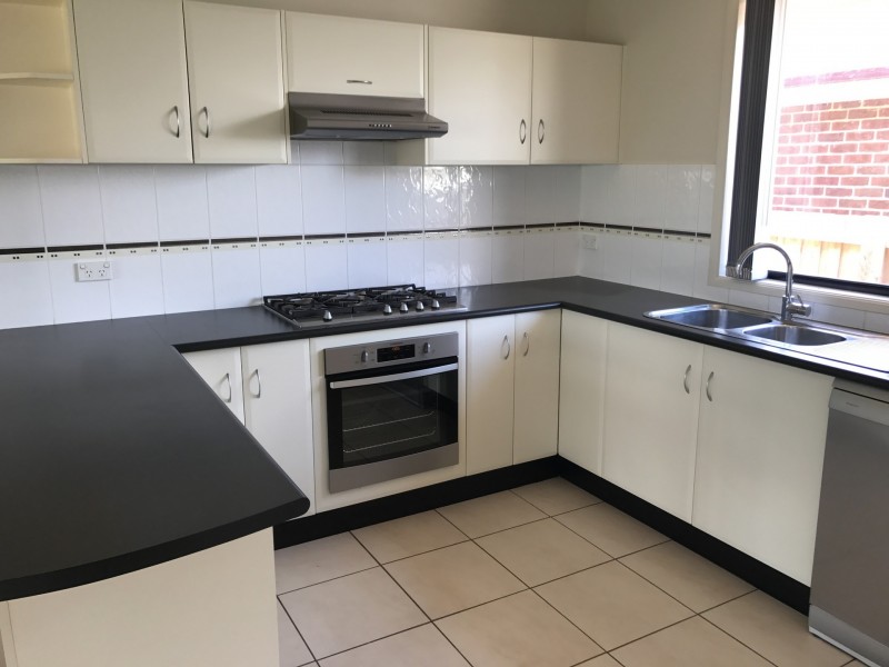 17 Monastery Drive, Goulburn NSW 2580