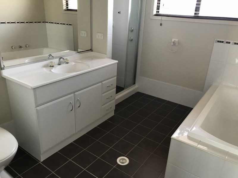 17 Monastery Drive, Goulburn NSW 2580