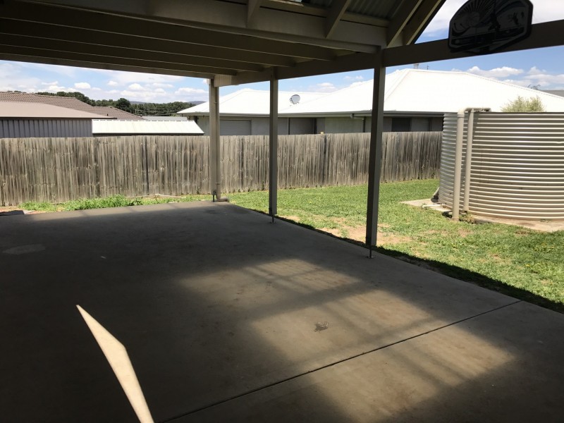 17 Monastery Drive, Goulburn NSW 2580