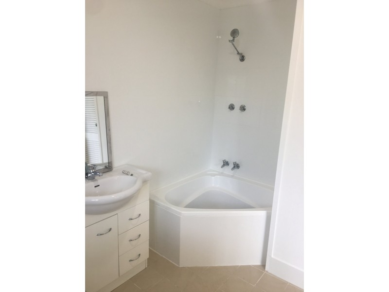 37 Joshua Street, Goulburn NSW 2580