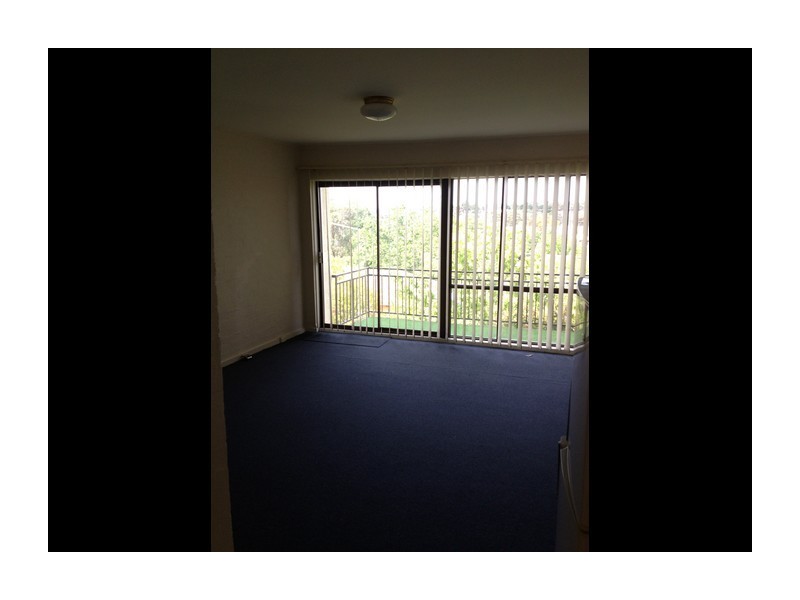 9/11 Queen Street, Goulburn NSW 2580