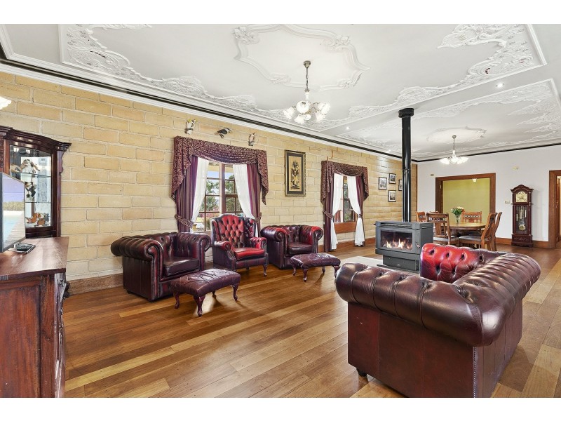 13 Short St, Collector NSW 2581