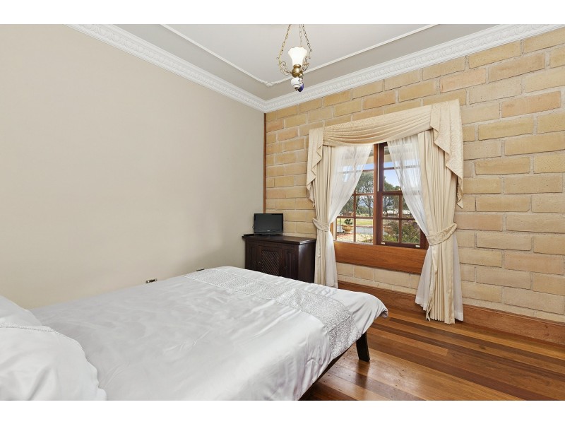 13 Short St, Collector NSW 2581