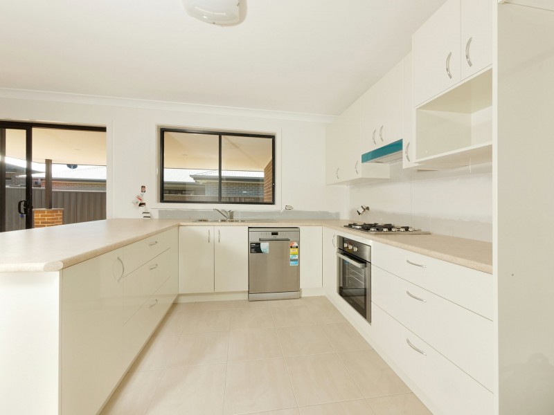 7 Huxtable Place, Goulburn NSW 2580