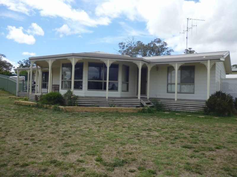 1 Bond Street, Gunning NSW 2581