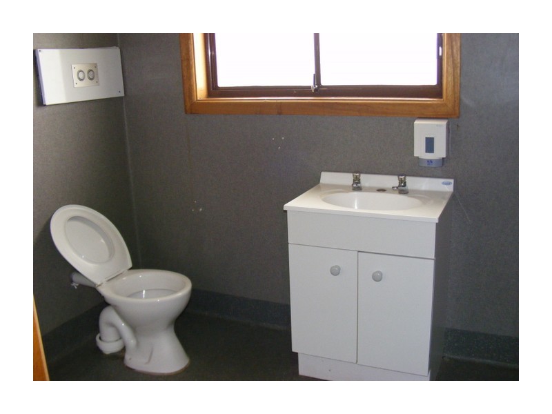 Villa 3 an Wollondilly Avenue, Goulburn NSW 2580