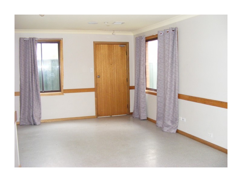 Villa 3 an Wollondilly Avenue, Goulburn NSW 2580