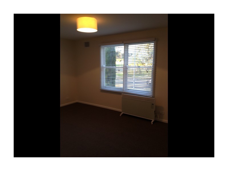 4 Woodward Avenue, Goulburn NSW 2580