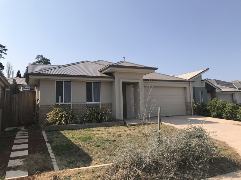 11 McAlroy Place., Goulburn NSW 2580