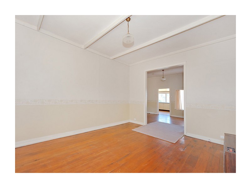 11 Auburn Street, Goulburn NSW 2580