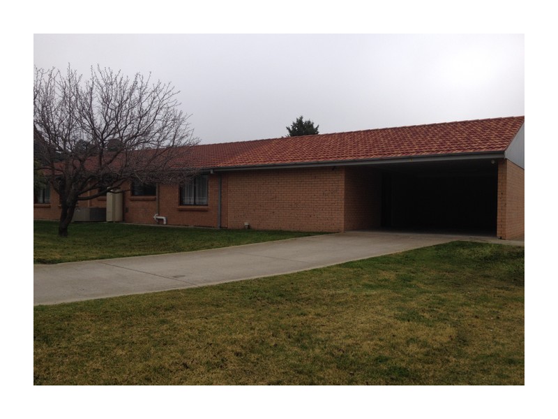 1 Wollondilly Avenue, Goulburn NSW 2580