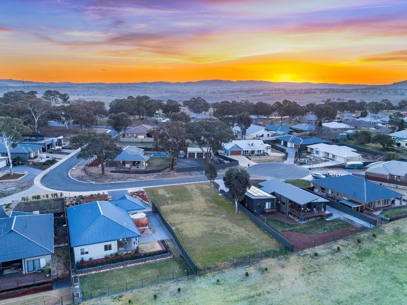 19 Martin Close, Yass NSW 2582