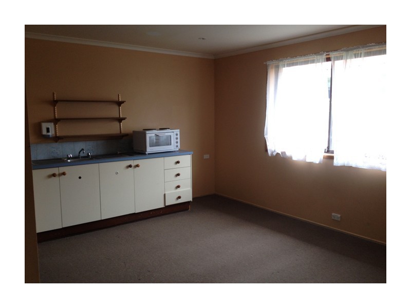 Studio 1 Wollondilly Avenue, Goulburn NSW 2580