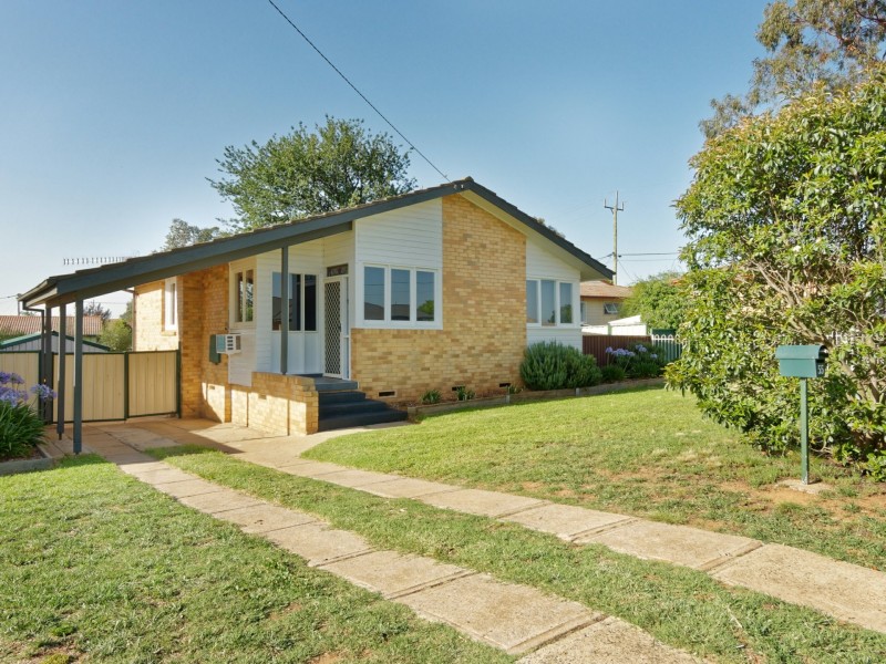 55 Gourock Avenue, Goulburn NSW 2580