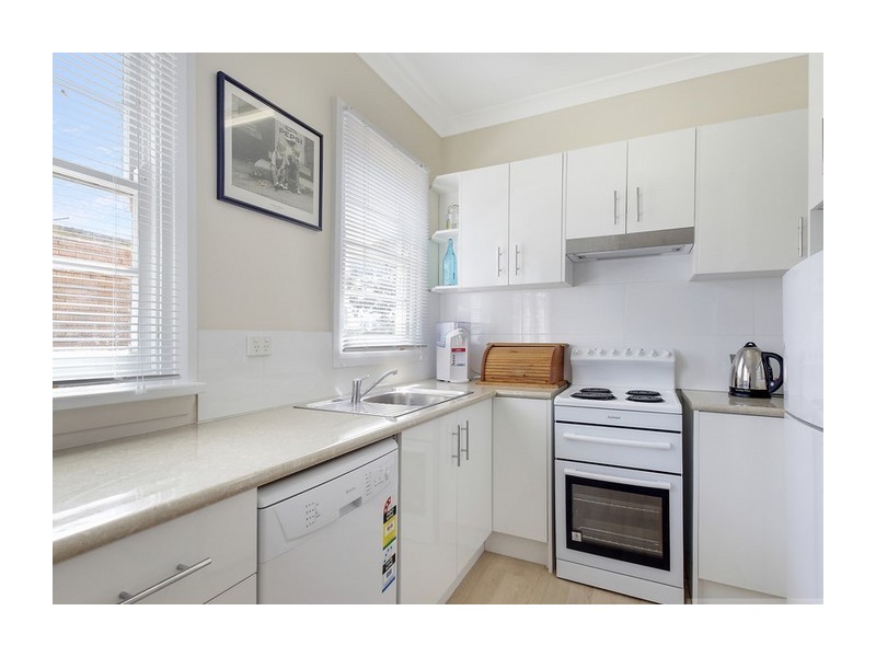 11 Robinson Street, Goulburn NSW 2580