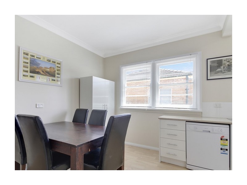 11 Robinson Street, Goulburn NSW 2580