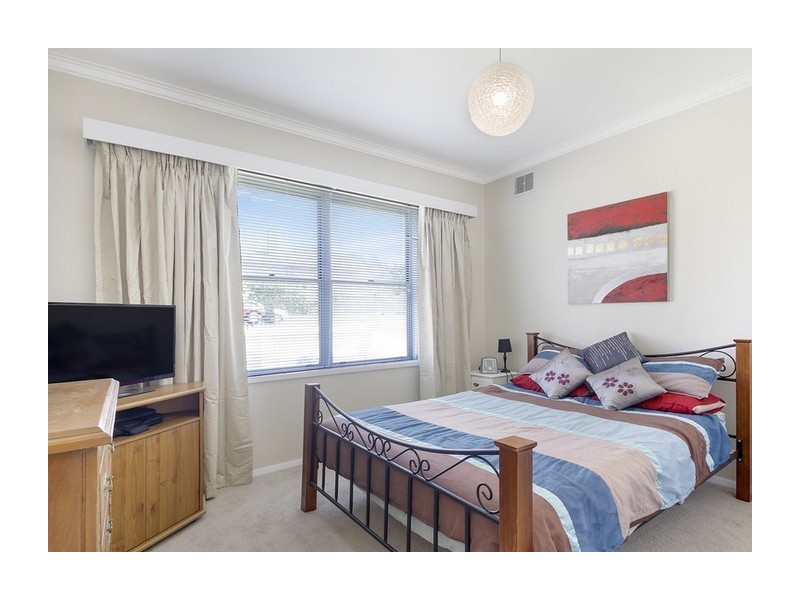 11 Robinson Street, Goulburn NSW 2580