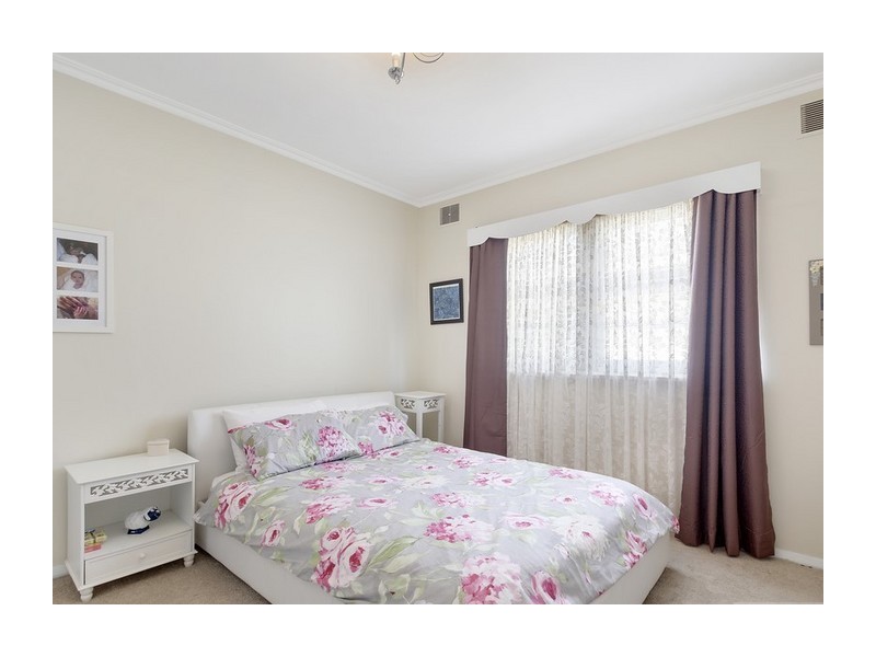 11 Robinson Street, Goulburn NSW 2580