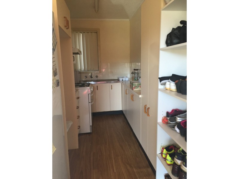 2/11 Queen Street, Goulburn NSW 2580