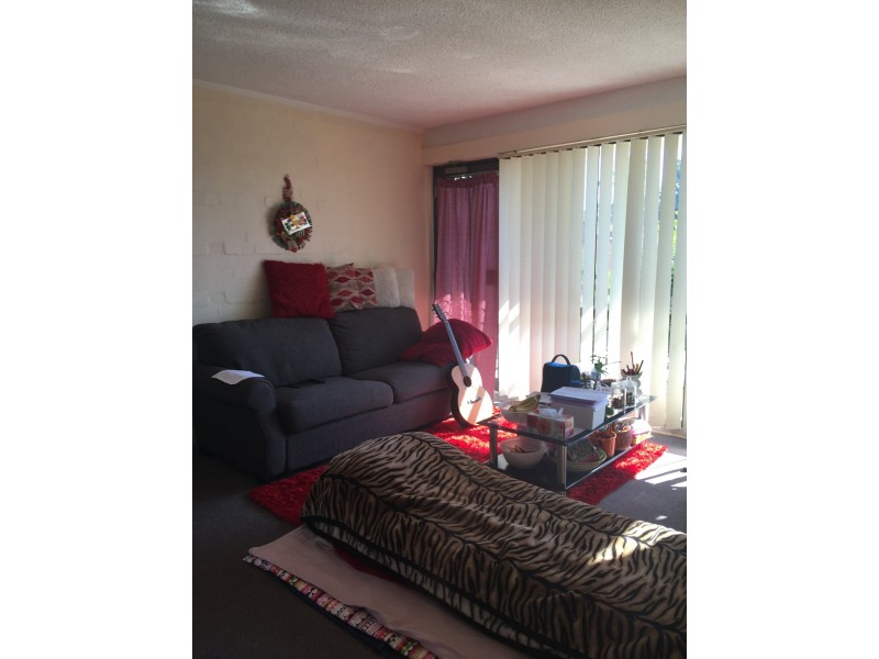 2/11 Queen Street, Goulburn NSW 2580