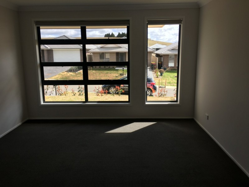 5 Swan Loop, Goulburn NSW 2580
