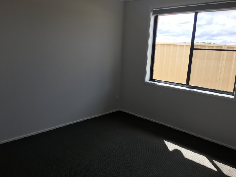 5 Swan Loop, Goulburn NSW 2580