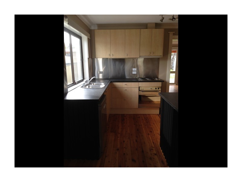 141 Clinton Street, Goulburn NSW 2580