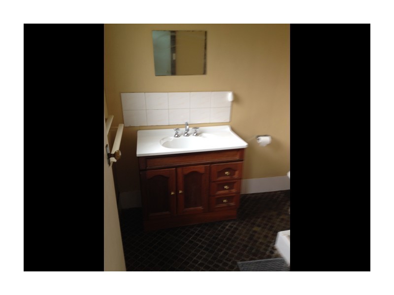 170 Sloane Street, Goulburn NSW 2580