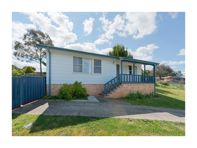 12 Teece Place, Goulburn NSW 2580